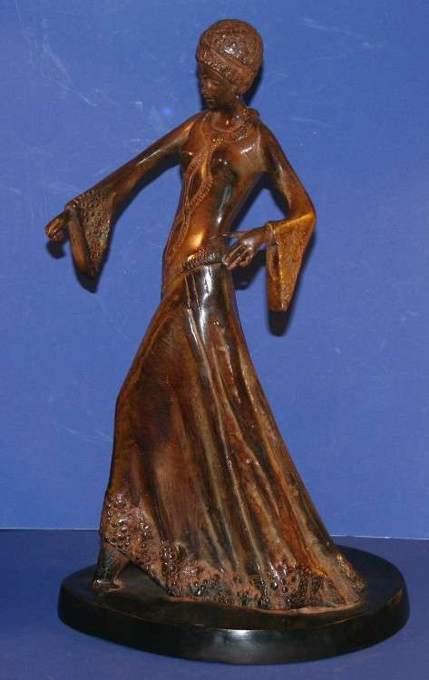 Excellent bronze statue of a ballroom dancing woman in the Art Deco